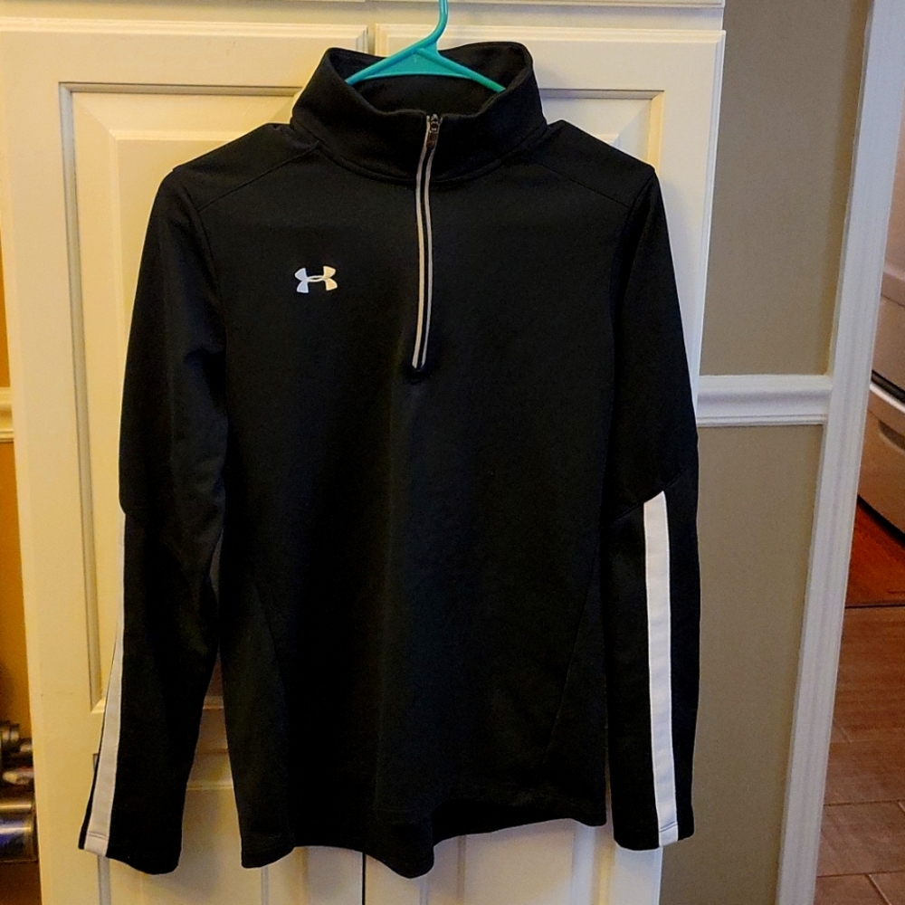 Under Armour Loose black & white 1/4 zip jacket long sleeve size Small EUC …